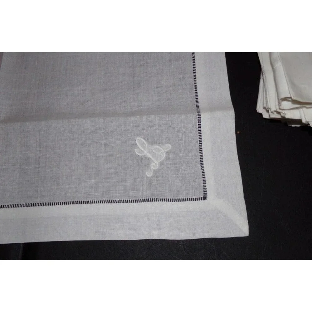 12 PC EMBROIDERY CURSIVE L CLOTH NAPKINS - Picture 3 of 7